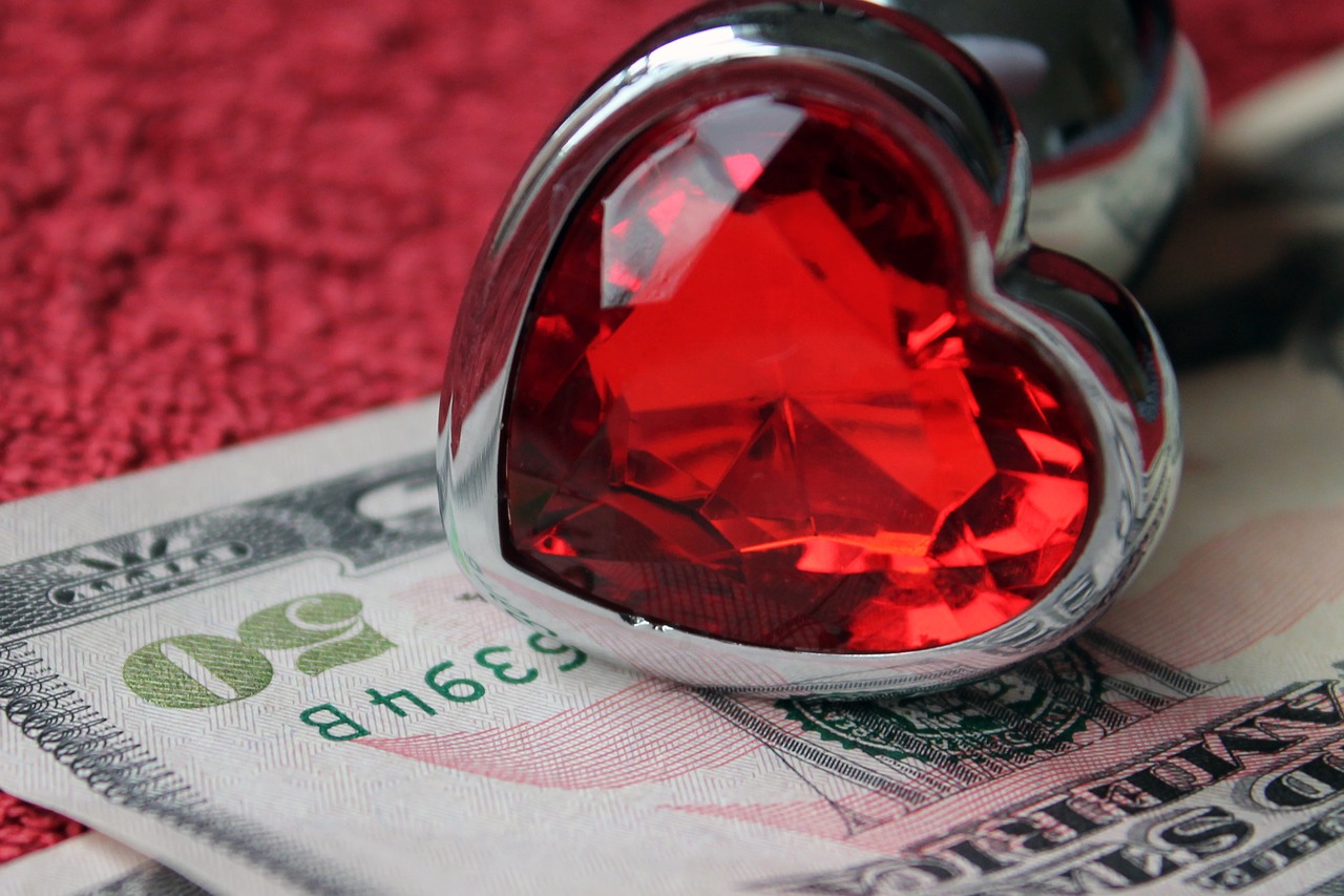 The 3 Best Love and Money Tips